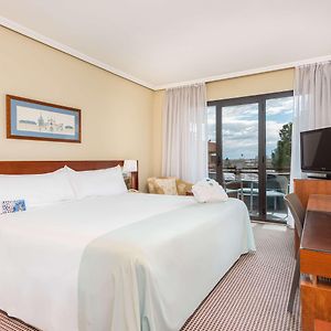 Premium King Room